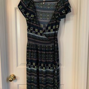 5/$20 Bcbgeneratiom wrap around dress